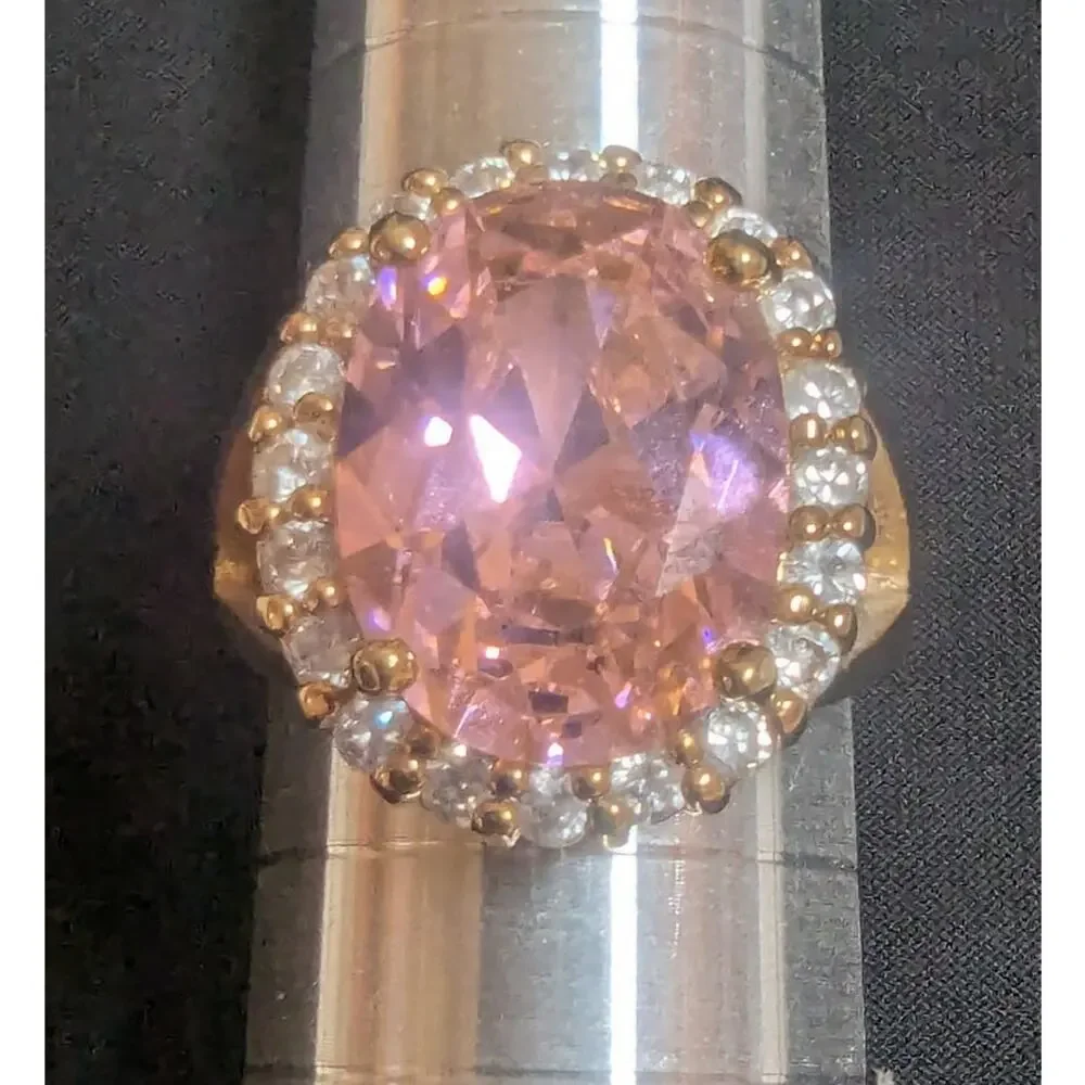 Vintage Pink Stone Halo Ring Womens 8.25 Gold Tone Statement 8K READ